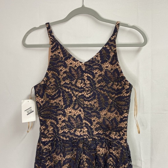 Dress the Population Olinda Lace Maxi Dress Navy & Gold Size Small NWT - Picture 6 of 9